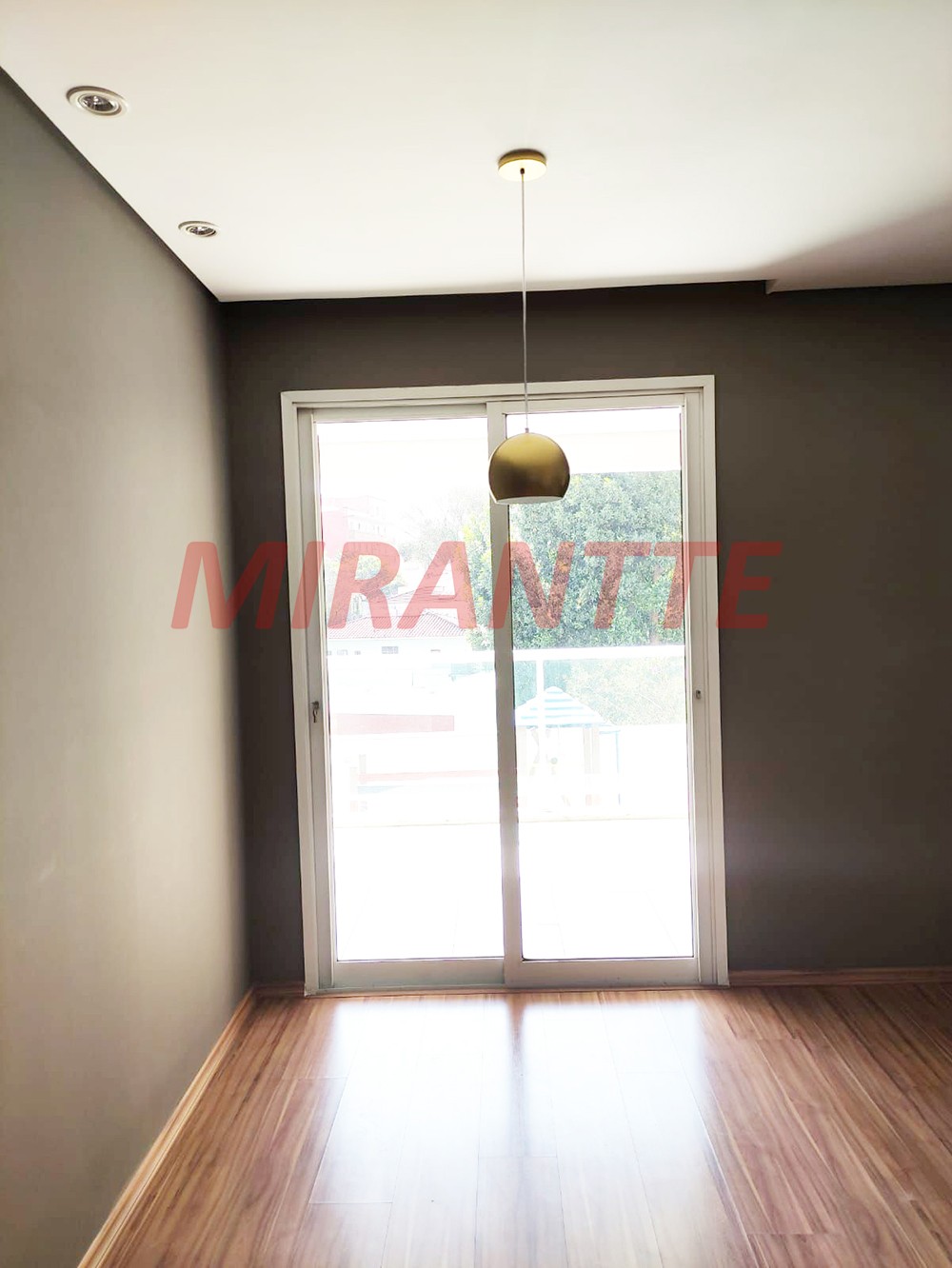 Apartamento de 64m² com 2 quartos em Santana