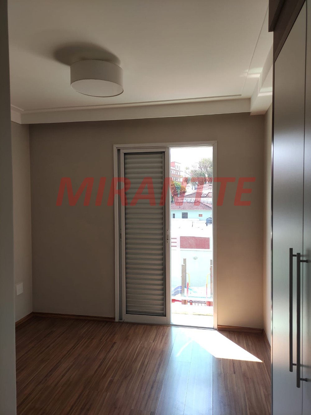 Apartamento de 64m² com 2 quartos em Santana
