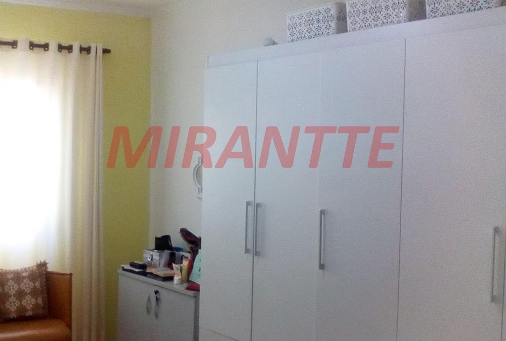 Apartamento de 80m² com 3 quartos em Vila Galvão
