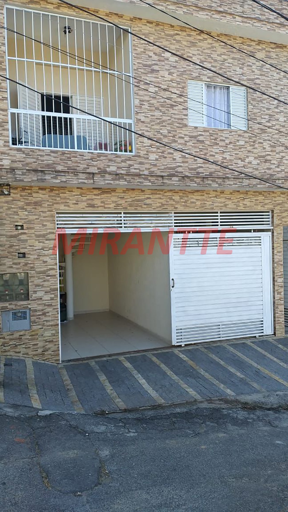 Sobrado de 160m² com 4 quartos em Vila Mazzei