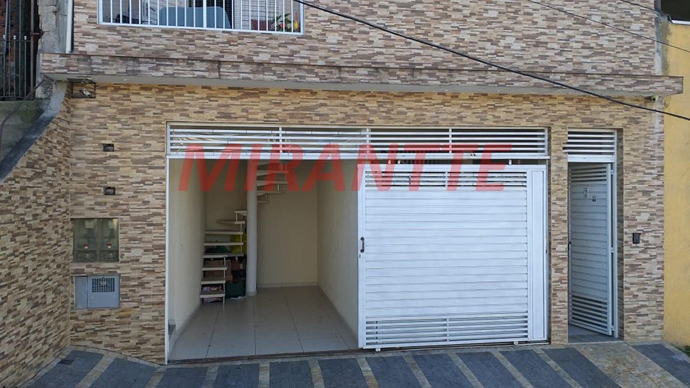 Sobrado de 160m² com 4 quartos em Vila Mazzei
