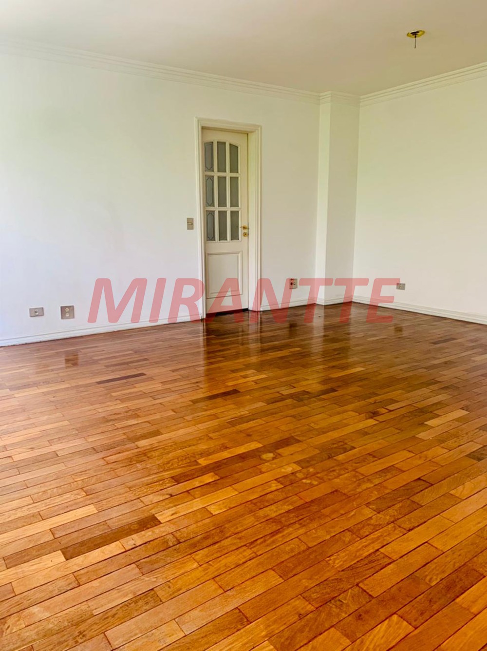 Apartamento de 1.1m² com 3 quartos em Santana