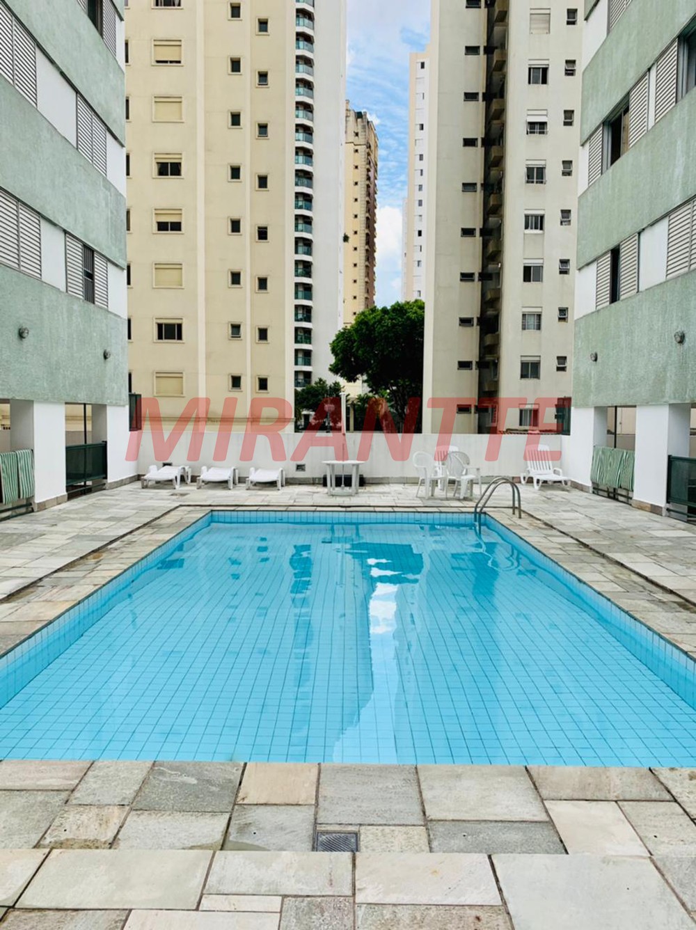 Apartamento de 1.1m² com 3 quartos em Santana