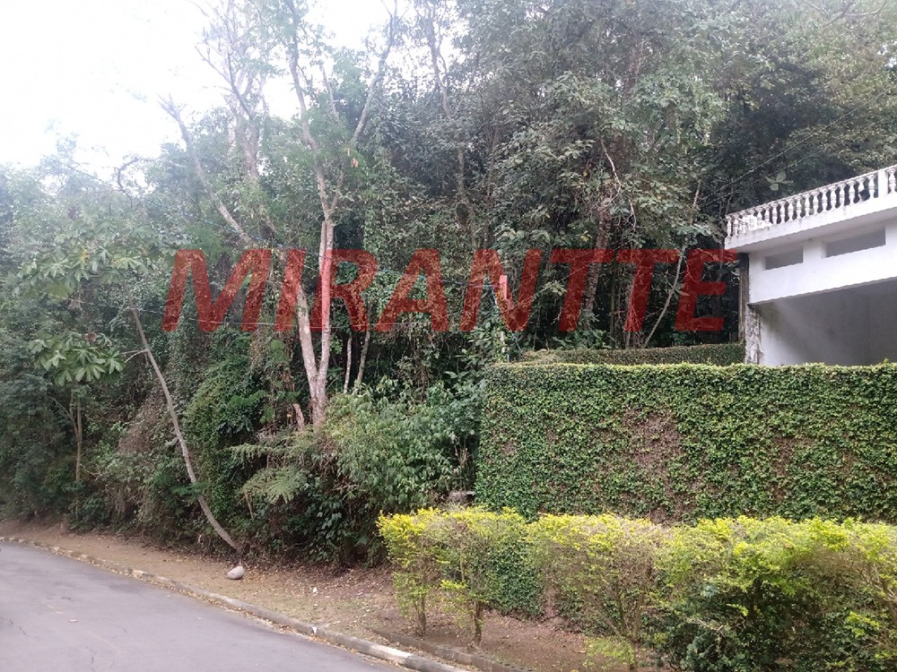 Terreno de 1220m² em Serra Da Cantareira
