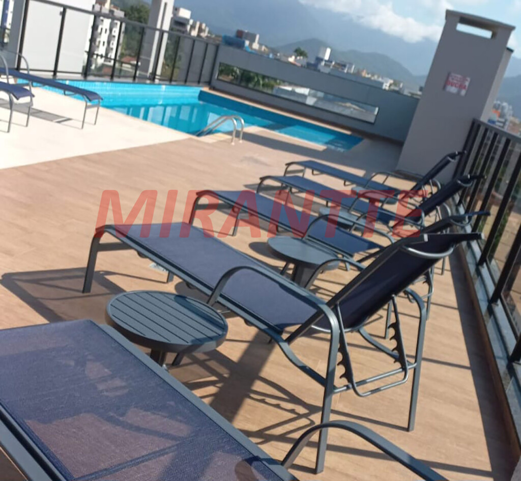 Apartamento de 87m² com 2 quartos em CENTRO
