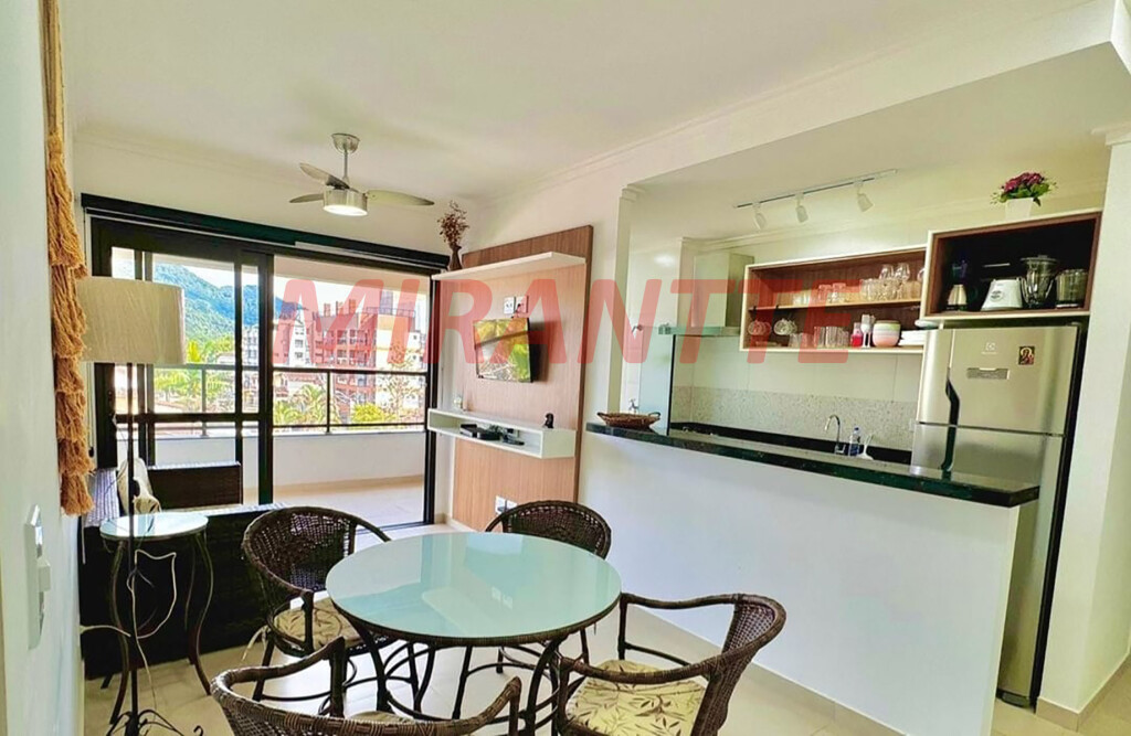 Apartamento de 87m² com 2 quartos em CENTRO