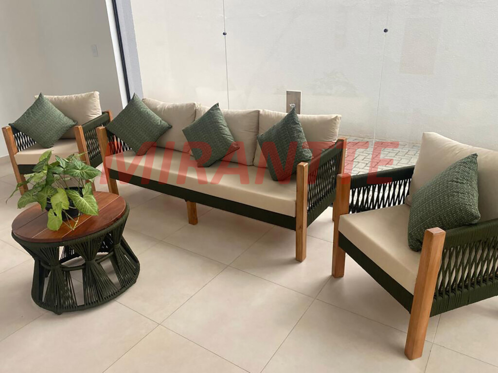 Apartamento de 87m² com 2 quartos em CENTRO