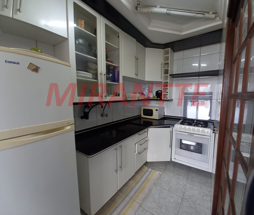 Apartamento de 60m² com 2 quartos em Água Fria