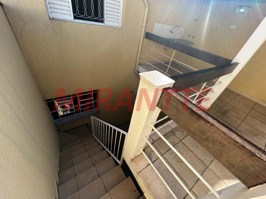 Sobrado de 100m² com 4 quartos em Santana