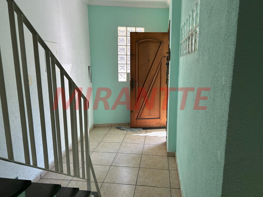 Sobrado de 100m² com 4 quartos em Santana