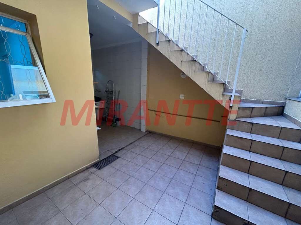 Sobrado de 100m² com 4 quartos em Santana