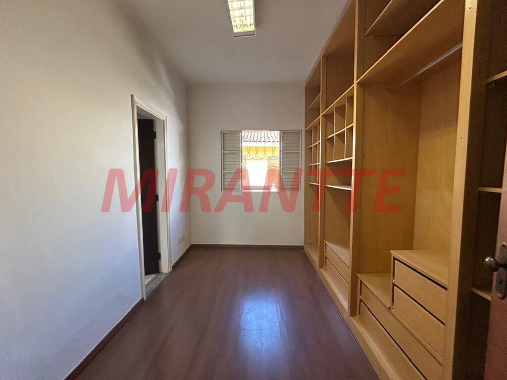 Sobrado de 100m² com 4 quartos em Santana