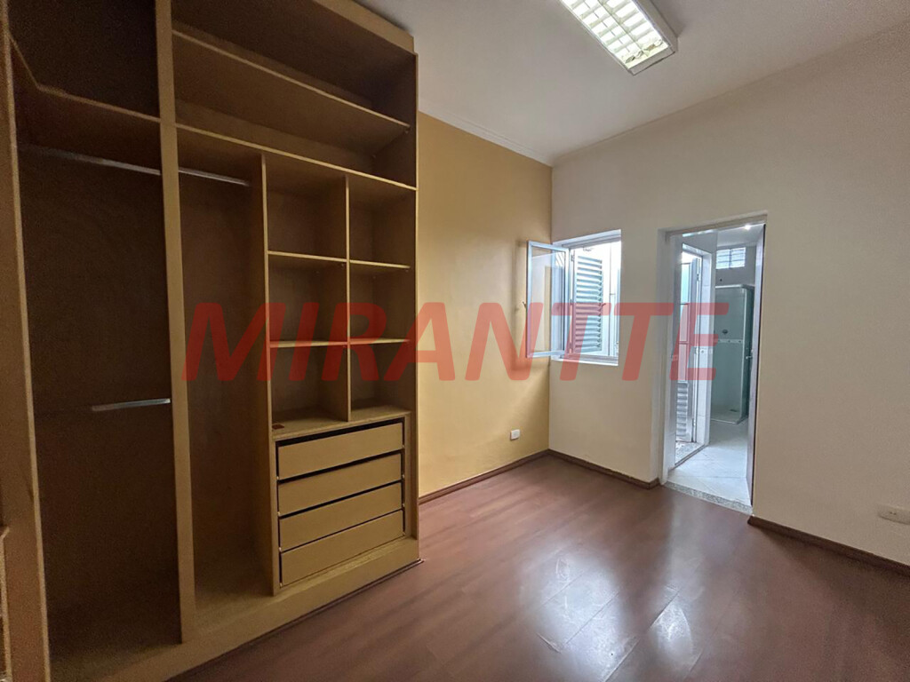 Sobrado de 100m² com 4 quartos em Santana