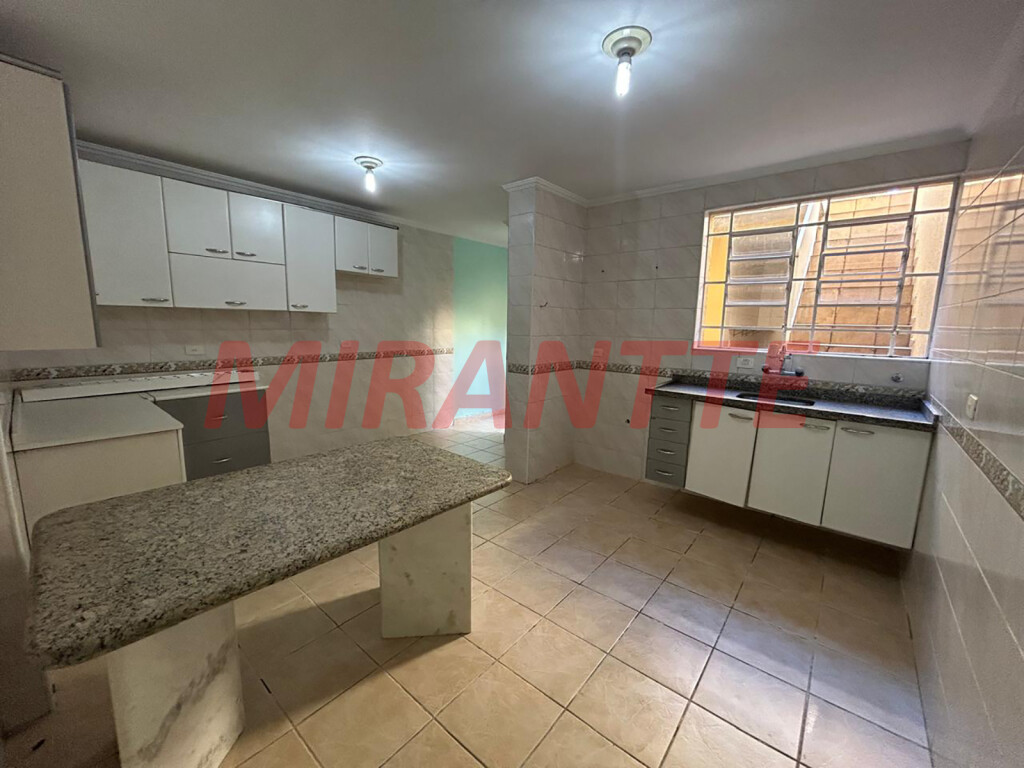 Sobrado de 100m² com 4 quartos em Santana