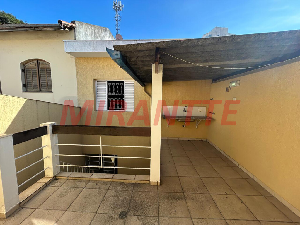 Sobrado de 100m² com 4 quartos em Santana