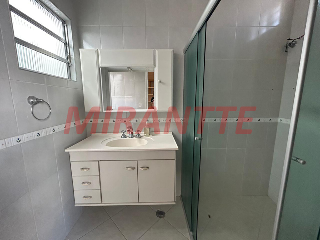 Sobrado de 100m² com 4 quartos em Santana