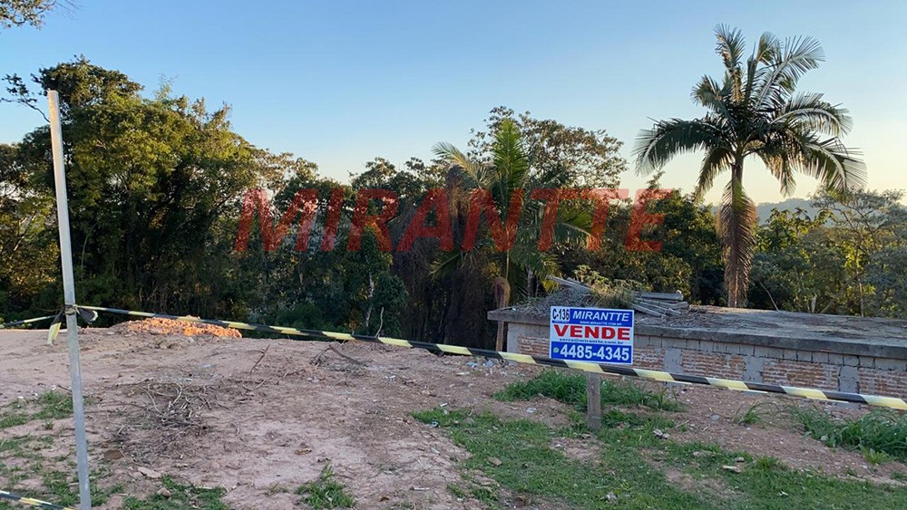 Sobrado de 350m² com 4 quartos em Serra Da Cantareira