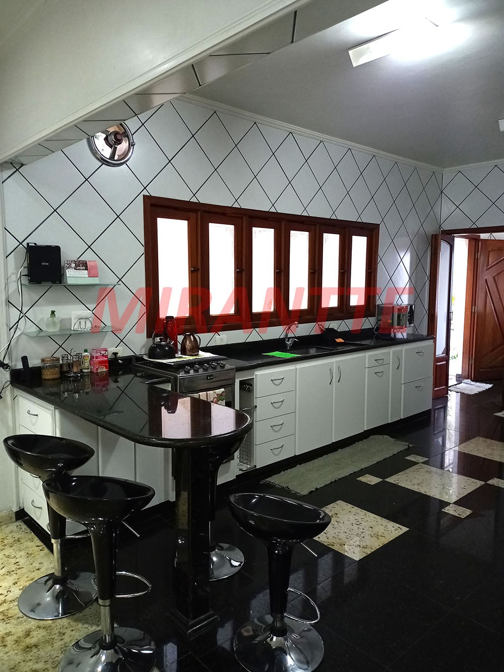 Sobrado com 3 quartos em Jardim Santa Clara
