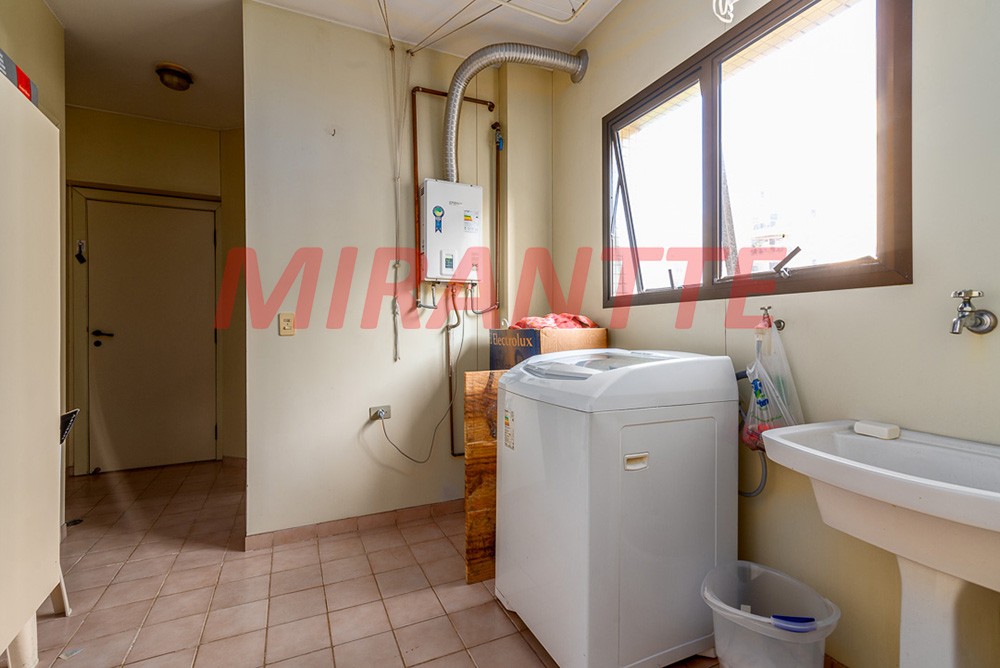 Apartamento de 147m² com 3 quartos em Moema