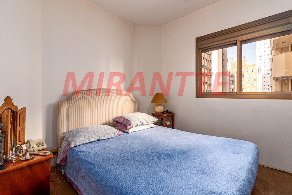 Apartamento de 147m² com 3 quartos em Moema