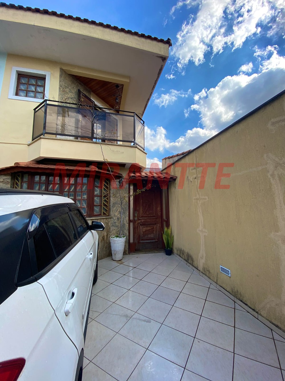 Sobrado de 139m² com 3 quartos em Jaçana