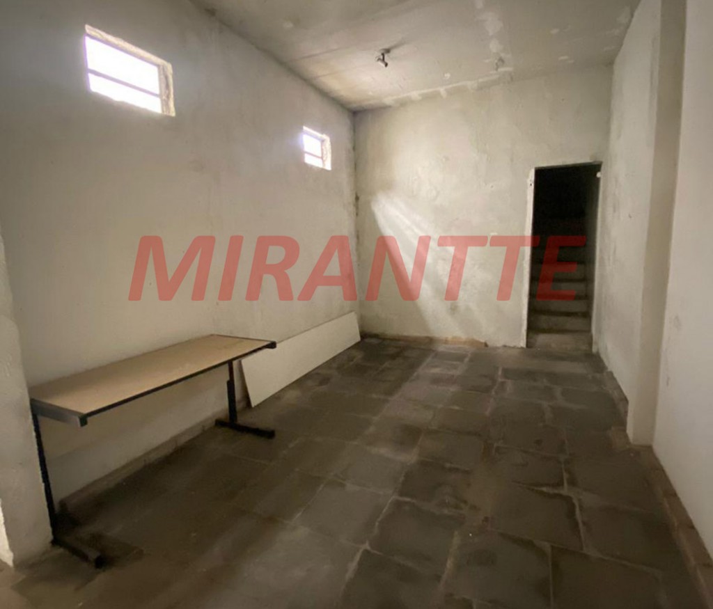 Comercial de 120m² em Santana