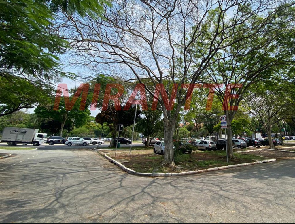 Comercial de 120m² em Santana
