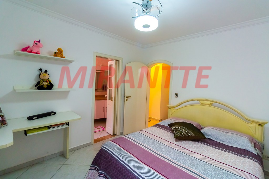 Sobrado de 400m² com 3 quartos em Vila Rosália