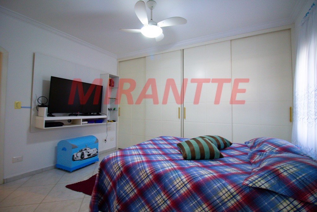 Sobrado de 400m² com 3 quartos em Vila Rosália