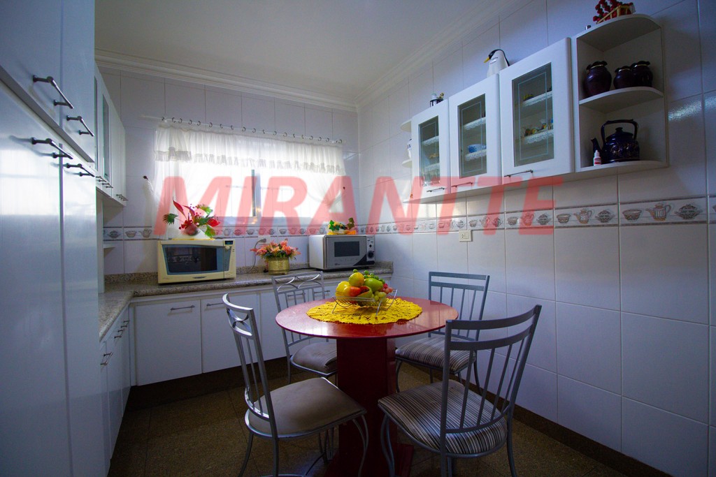 Sobrado de 462m² com 3 quartos em Vila Rosália