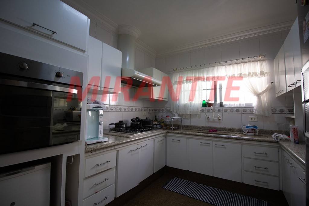 Sobrado de 462m² com 3 quartos em Vila Rosália