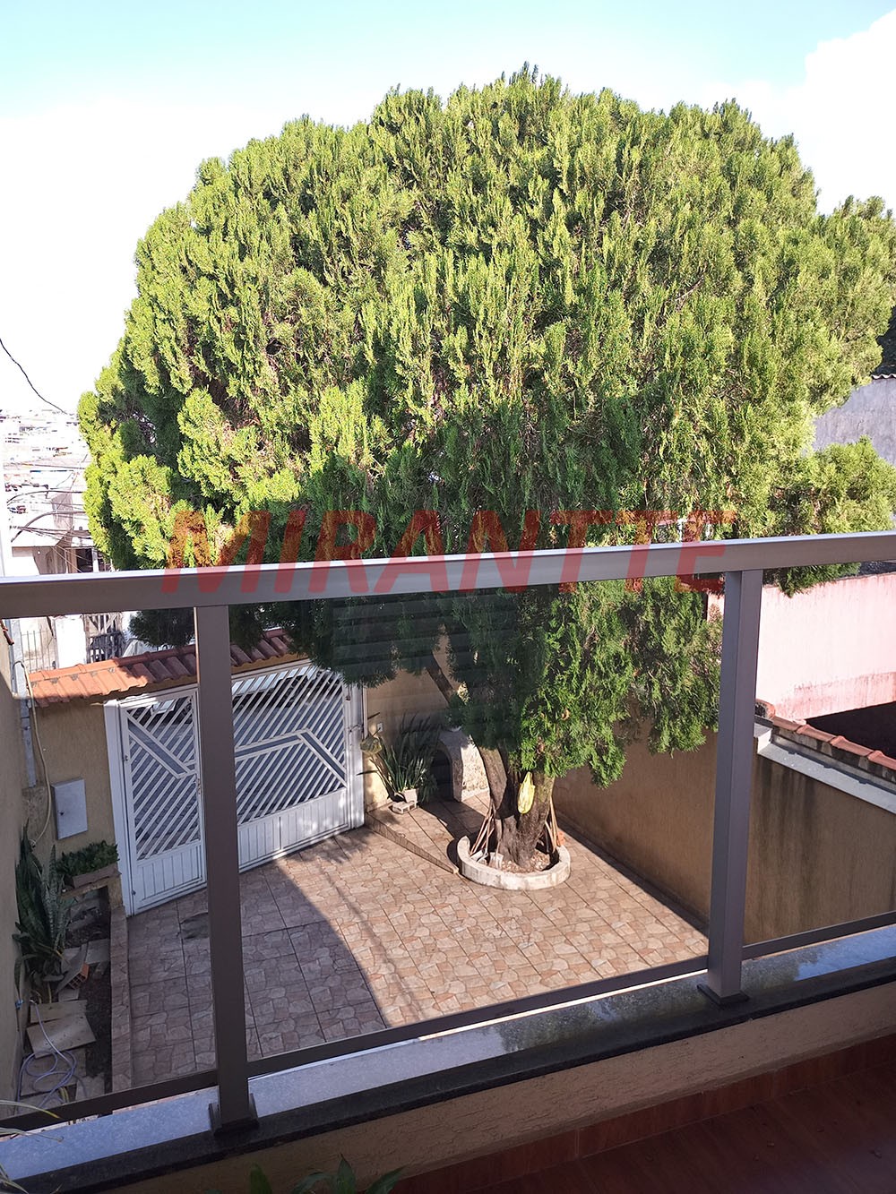 Sobrado de 161m² com 3 quartos em Jardim Palmira