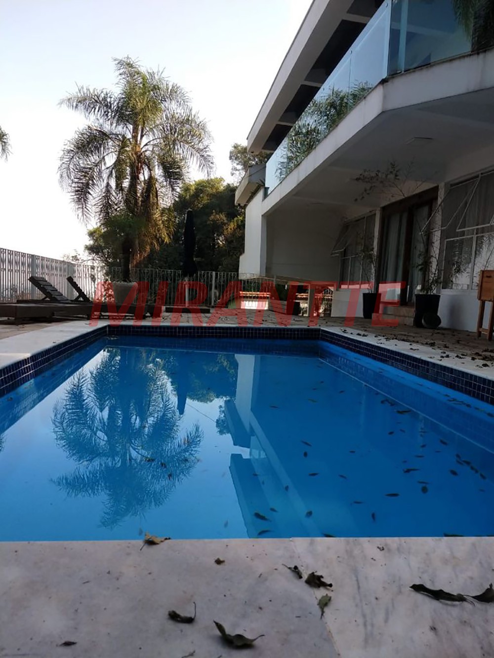 Sobrado de 400m² com 4 quartos em Serra Da Cantareira