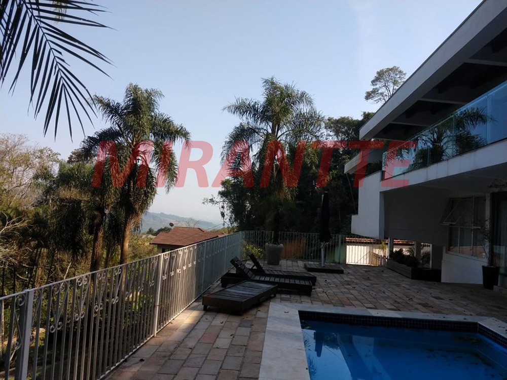Sobrado de 400m² com 4 quartos em Serra Da Cantareira