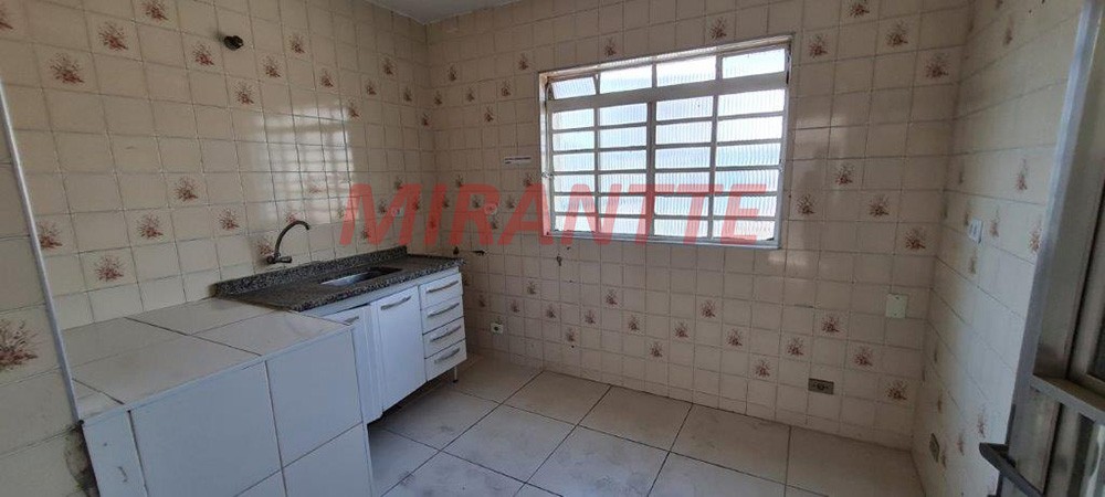 Comercial de 195m² em Vila Ester