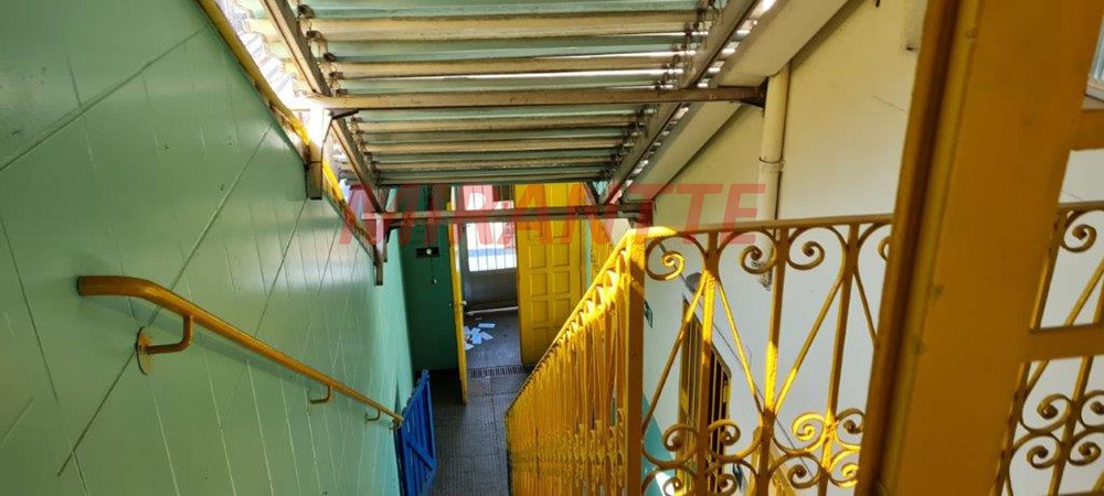 Comercial de 195m² em Vila Ester