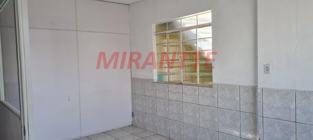 Comercial de 195m² em Vila Ester