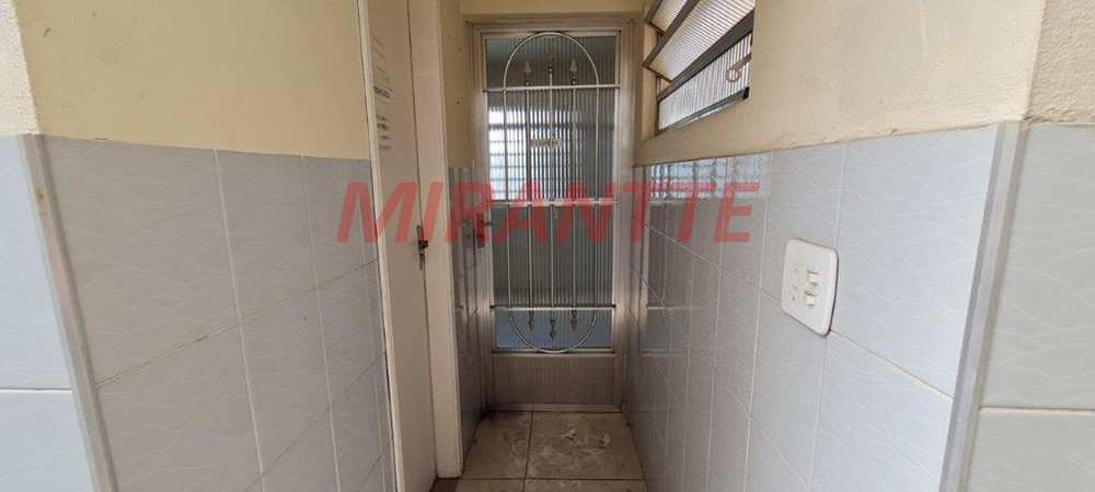 Comercial de 195m² em Vila Ester