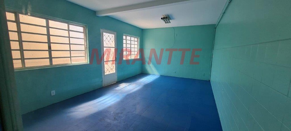 Comercial de 195m² em Vila Ester
