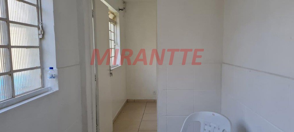 Comercial de 195m² em Vila Ester