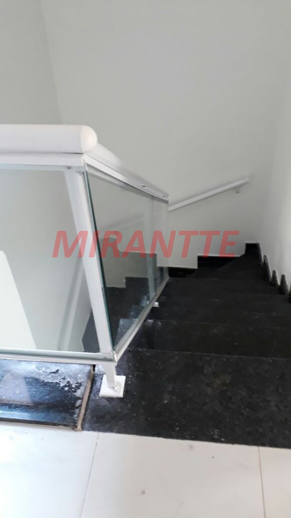 Sobrado de 210m² com 4 quartos em Imirim