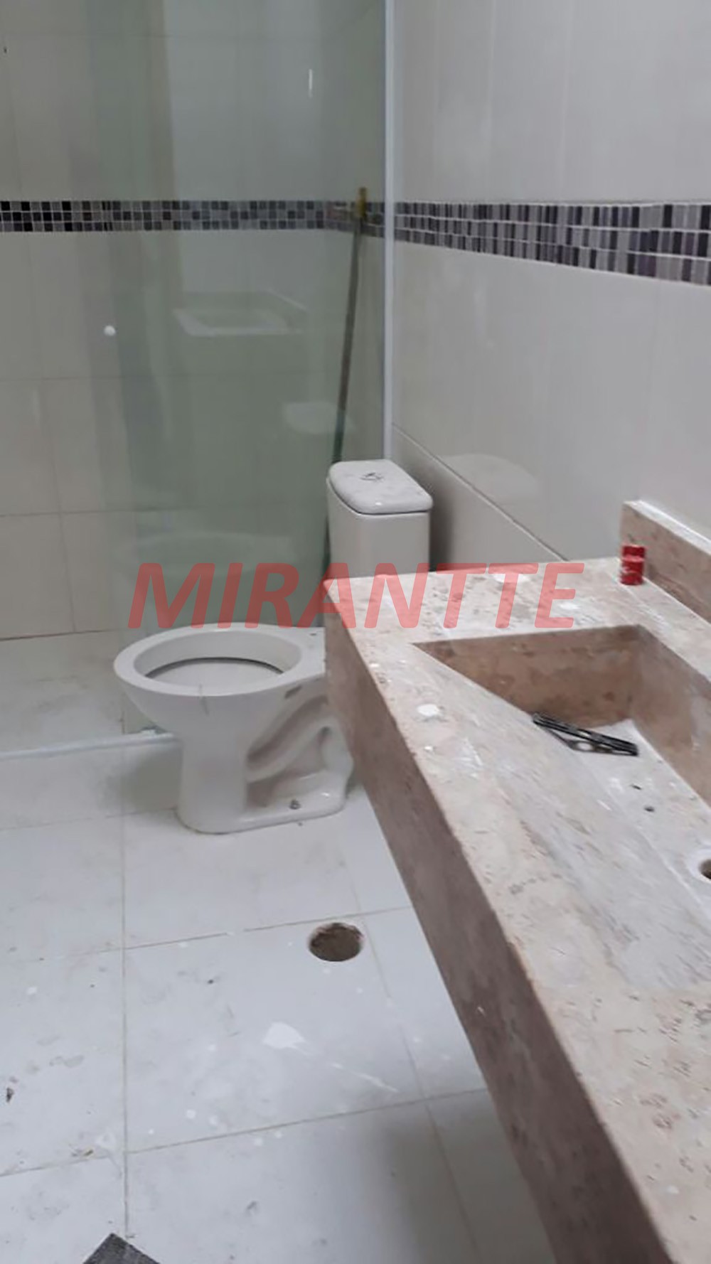 Sobrado de 210m² com 4 quartos em Imirim