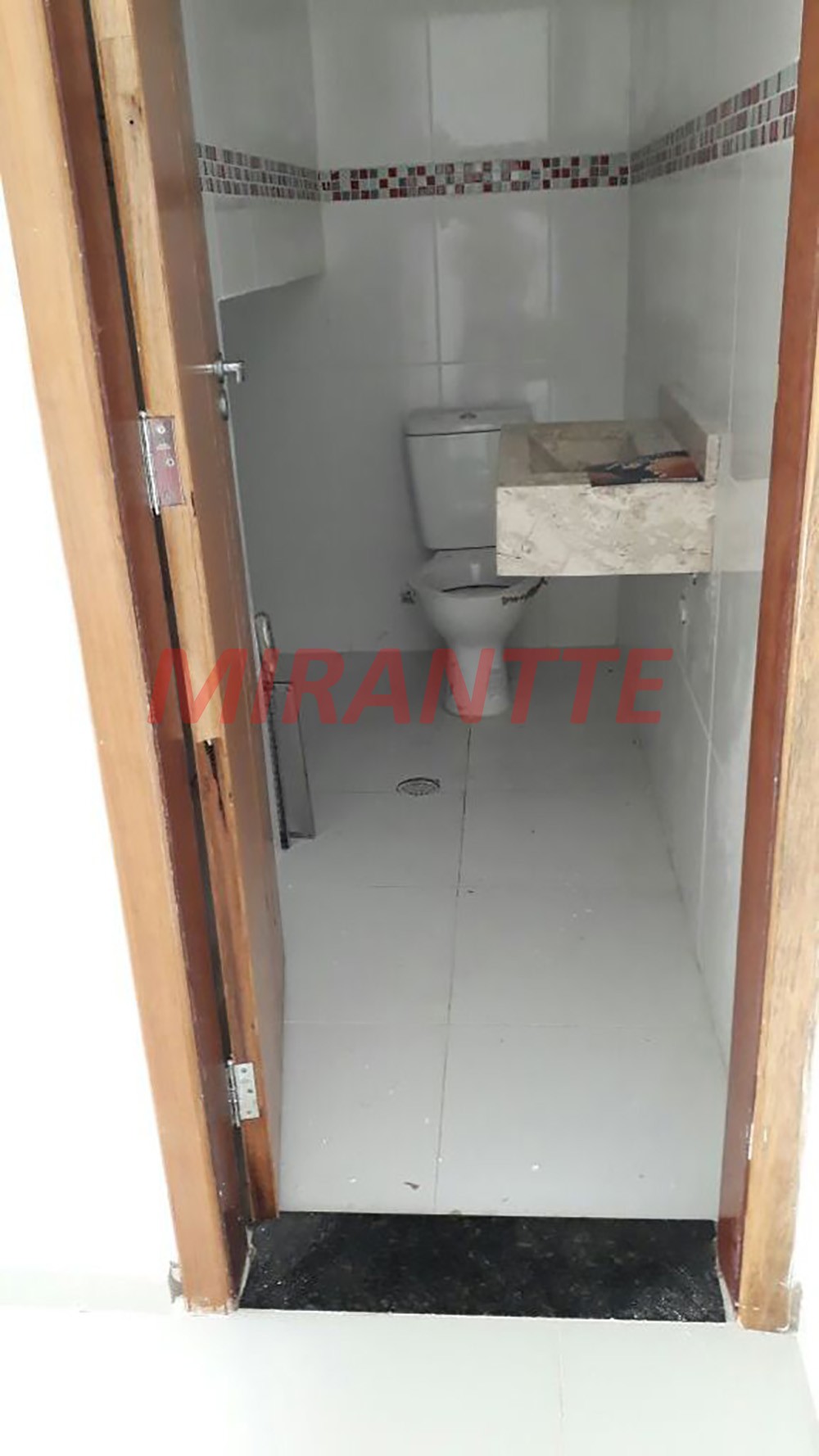 Sobrado de 210m² com 4 quartos em Imirim