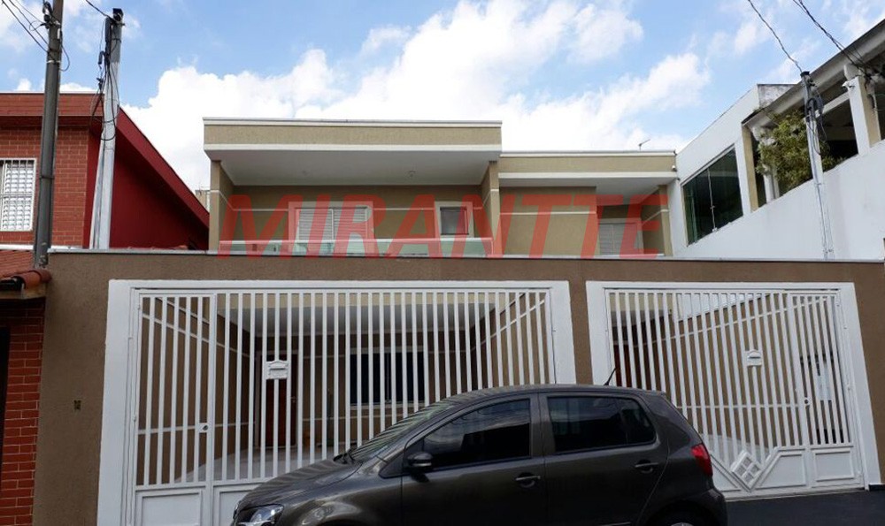 Sobrado de 210m² com 4 quartos em Imirim