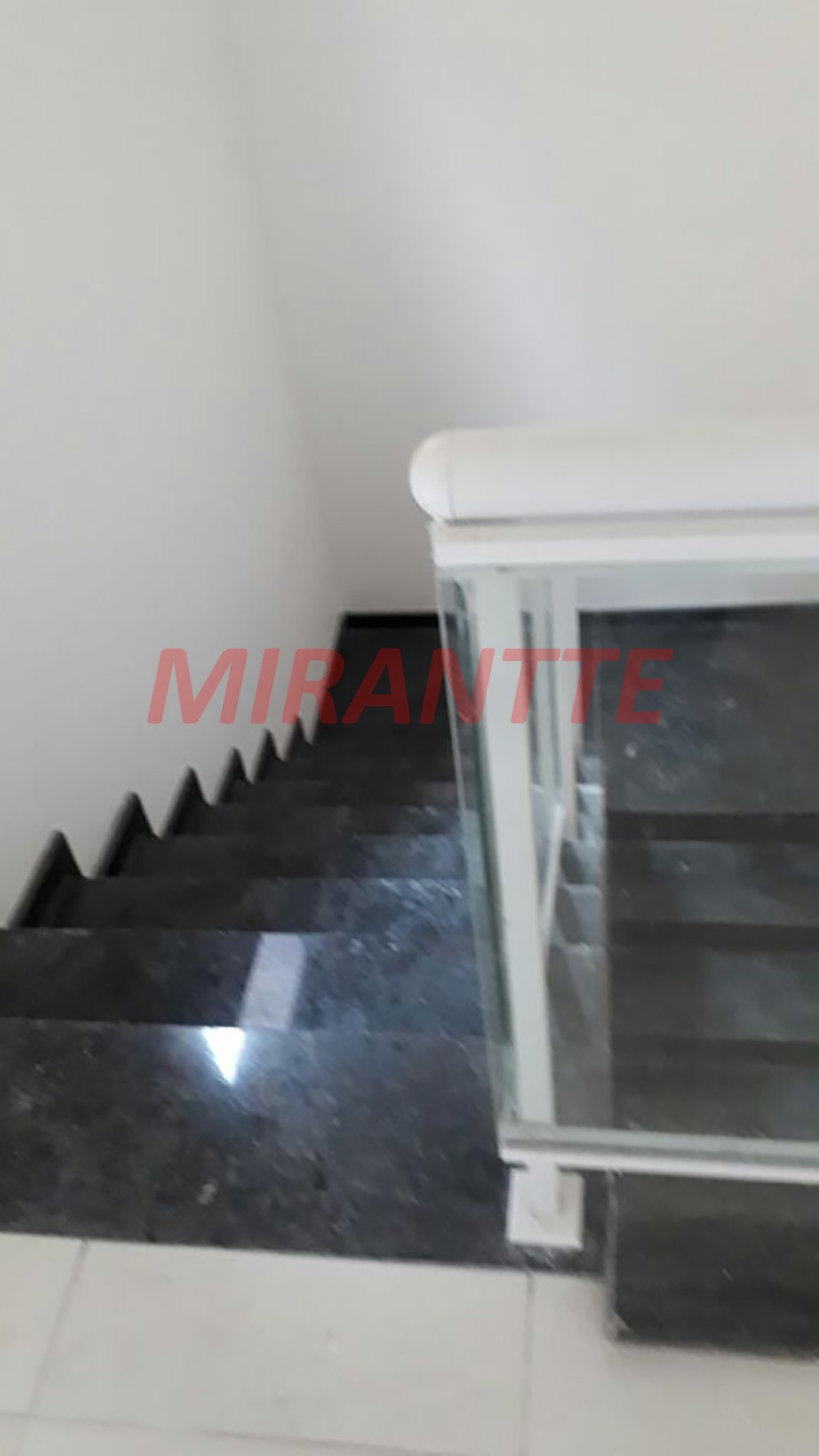 Sobrado de 210m² com 4 quartos em Imirim