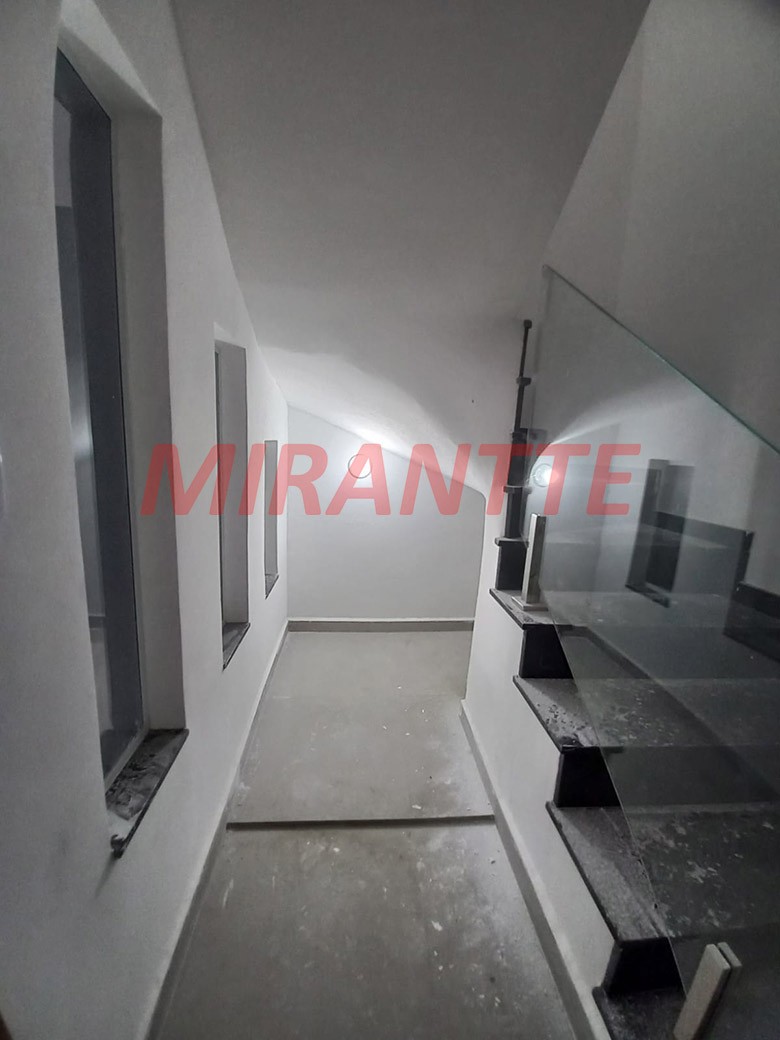 Sobrado de 76m² com 3 quartos em Vila Ester