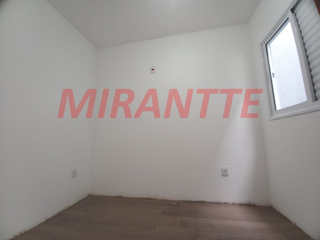 Sobrado de 76m² com 3 quartos em Vila Ester
