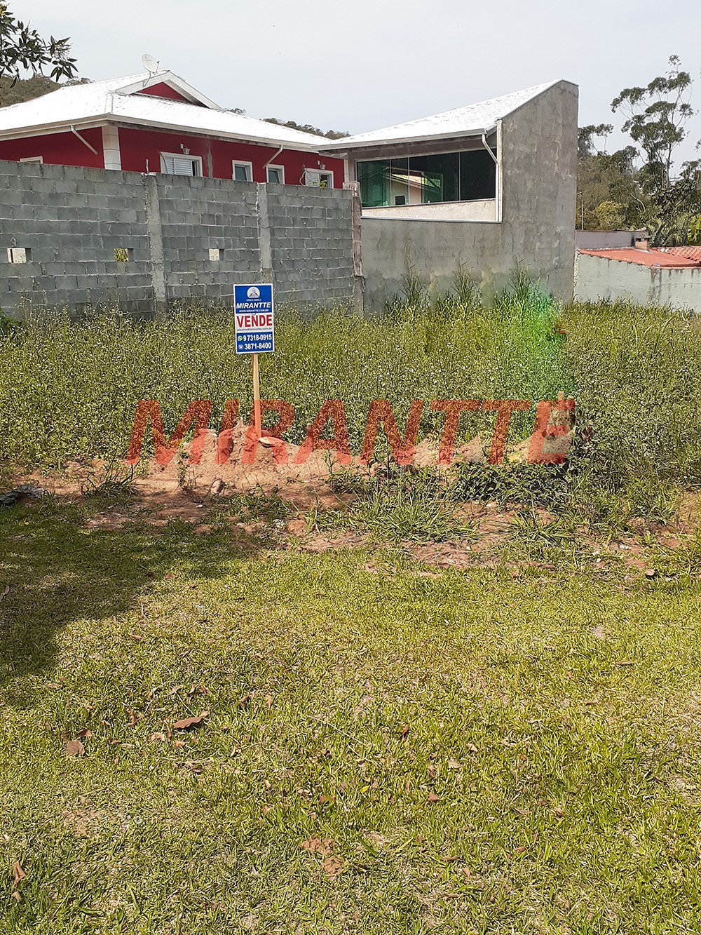 Terreno de 420m² em Jardim Peri