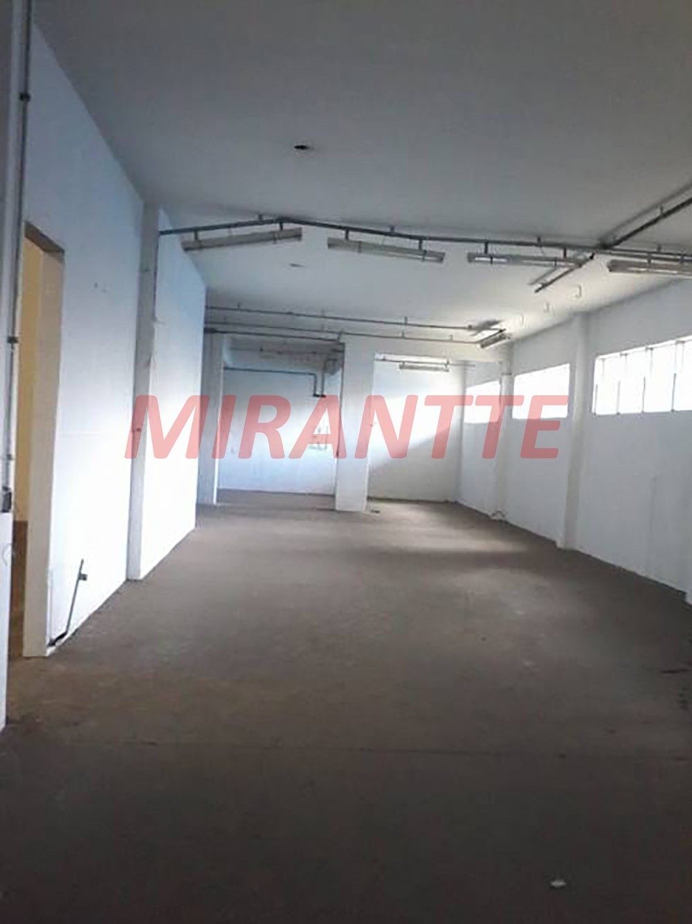 Comercial de 3200m² em Freguesia do Ó