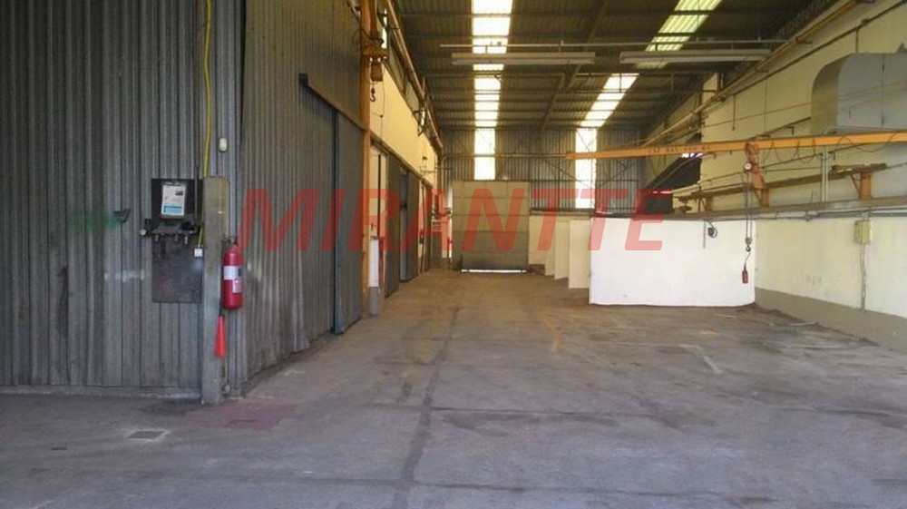 Comercial de 6440m² em Água Branca